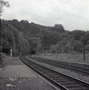 Houyet - SNCB Z08189A.jpg